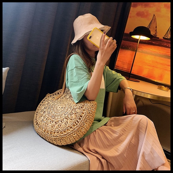 NEW WAVE Straw Weave Shoulder Bag - Picture 6 of 8